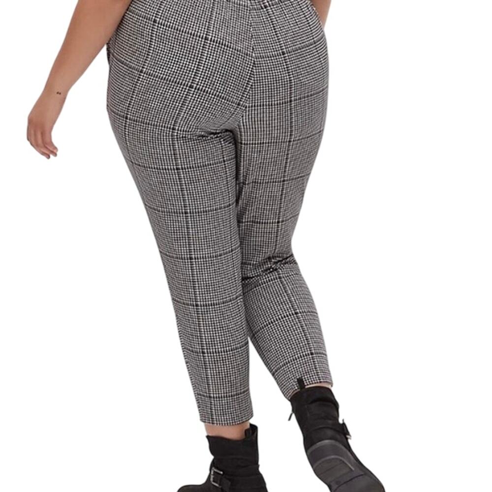 Torrid Black White Plaid Crepe Pull On Tapered Ankle Pant Size 2XL - Picture 7 of 16